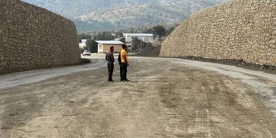 Derecik Sınır Kapısı yolunda oluşan çamur ve çukurlar tepkiye neden oldu