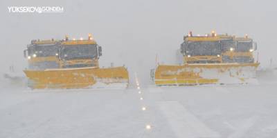 Yüksekova'da, İstanbul-Ankara uçak seferleri iptal edildi