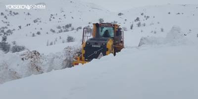 Hakkari'de 355 yerleşim biriminin yolu kardan kapandı