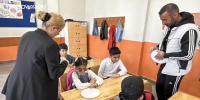 Yüksekova'da öğrencilere çölyak hastalığı anlatıldı