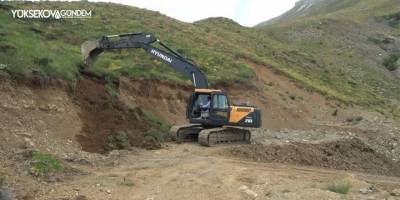 Derecik ilçesinde su ve yol çalışmaları başladı