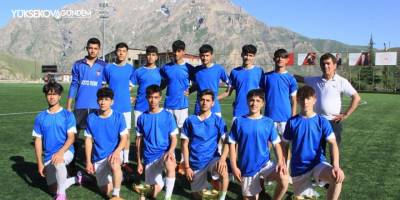 Hakkarili futbolcular destek bekliyor