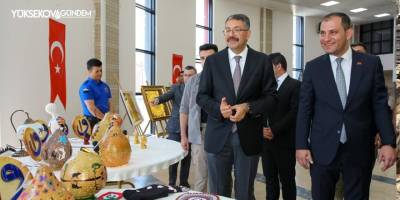 Hakkari'de hükümlülerin el ürünleri sergilendi