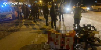 Yüksekova'da Otomobille çarpışan motosikletli kurye yaralandı