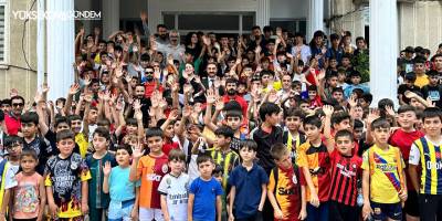 Yüksekova Belediyesi Ücretsiz Futbol yaz okulu açtı