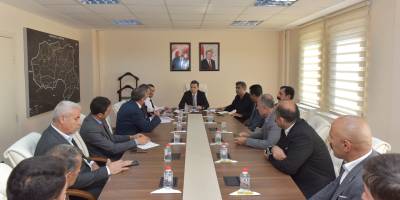 Yüksekova'daki Köy Muhtarlarıyla Toplantı Gerçekleştirildi 