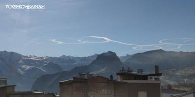 Hakkari'de semalarında daire çizen uçaklar şaşırttı