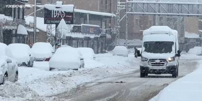 Yüksekova'da Kar Yağışı Hayatı Olumsuz Etkiledi