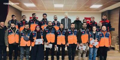 Yüksekova’da AFAD gönüllülerine kimlikler verildi