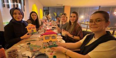 Yüksekova'da Kadınlar Seramik ve Boyama Etkinliğinde Buluştu