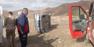 Yüksekova-Van Karayolunda Trafik Kazası: 3 Yaralı