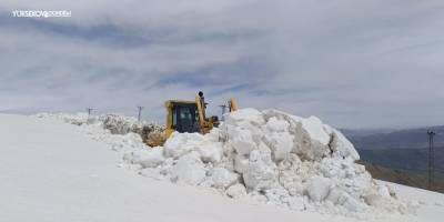 Hakkari'de Karla Mücadele Sürüyor
