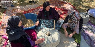 Yüksekova’da kadınlar ‘destar’ geleneğini yaşatıyor