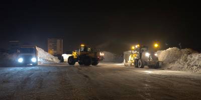 Yüksekova Devlet Hastanesi Bahçesinde Kar Temizliği Yapıldı