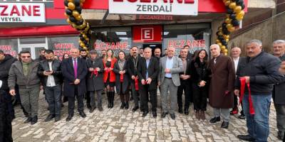 Yüksekova’da ‘Zerdali Eczanesi’ Hizmete Açıldı