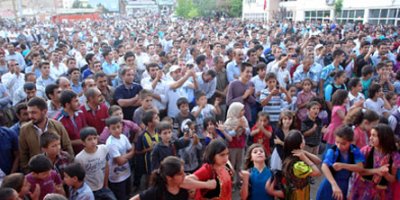 Şemdinli Belediyesi'den halk konseri