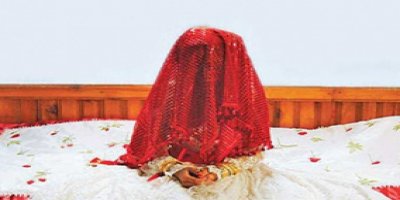 Küçük geline büyük oyun