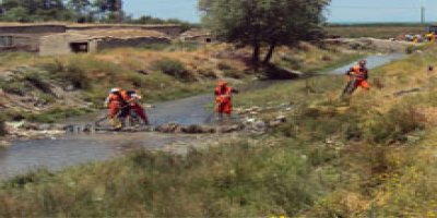 İki Dereden 100 Ton Çöp Çıkarıldı