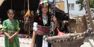 Festival için tanıtım çadırı kuruldu