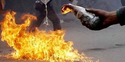 Hakkari'de markete molotofkokteyli atıldı
