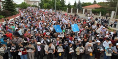 Binler Madımak’a doğru yürüyüşe geçti