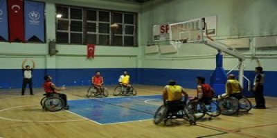 Engelliler'den dostluk maçı