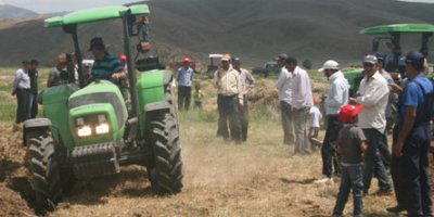 Yüksekova'ya traktör bayiliği