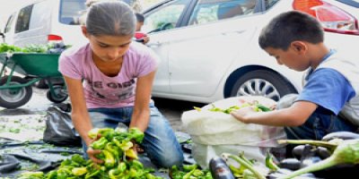 Yaşamın yükünü küçük yaşta öğreniyorlar