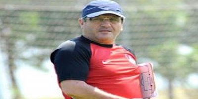 Mustafa Akçay Kukesi'ye karşı temkinli