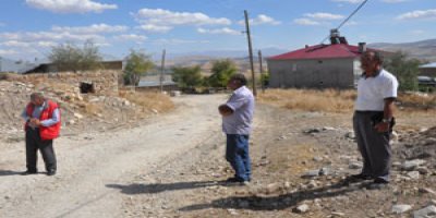 Mahalleliden belediyeye yol isyanı