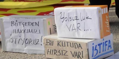 Memurlar 'Ayakkabı kutusu'yla eylem yaptı