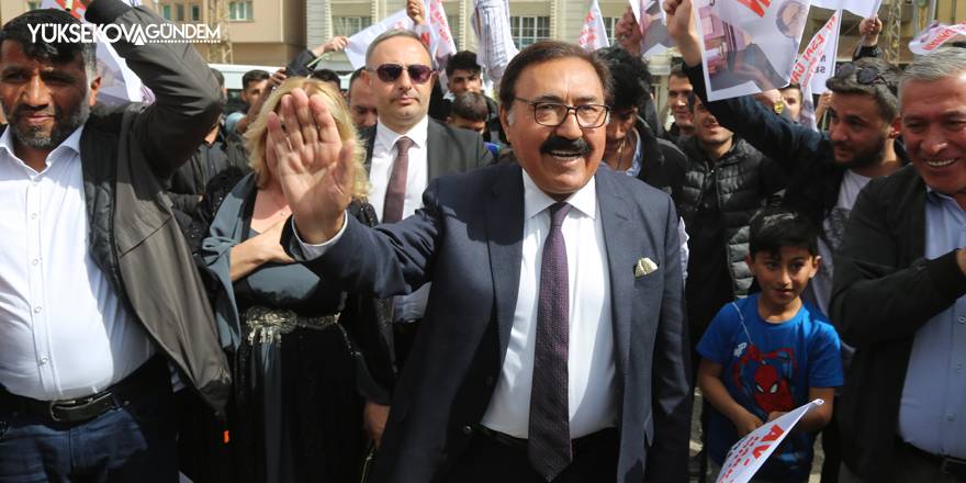 Hakkari Bağımsız Milletvekili Adayı Esat Canan Seçim Bürosu açtı